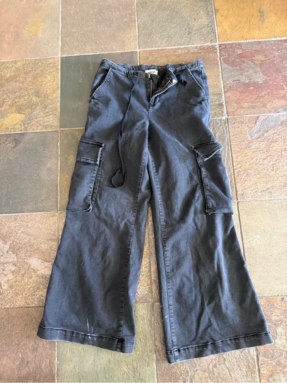 RSQ Black Wide-Leg Cargo Jeans